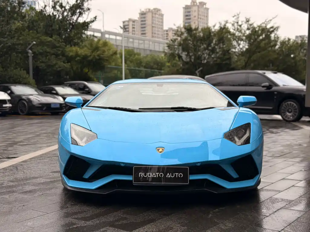 Lamborghini Aventador — фото 8