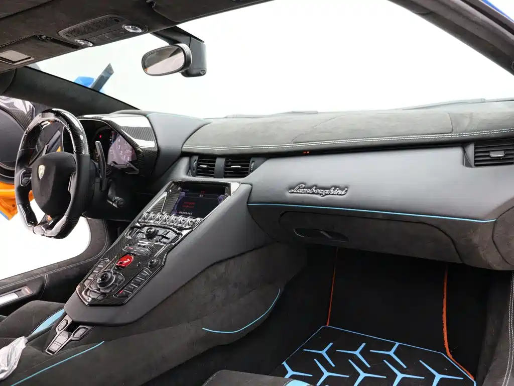 Lamborghini Aventador — фото 13