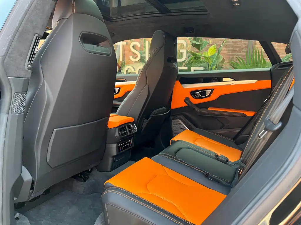 Lamborghini Urus — фото 11