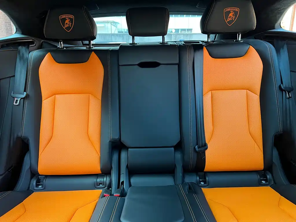 Lamborghini Urus — фото 12