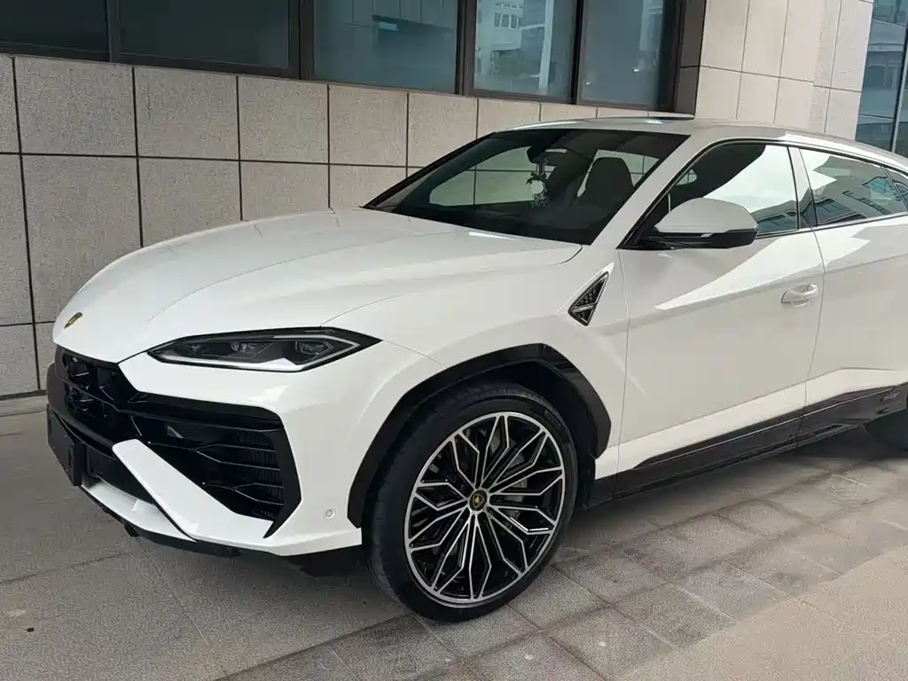 Lamborghini Urus SE — фото 2