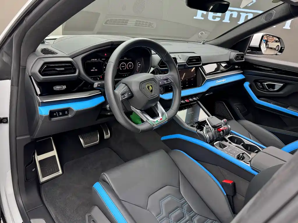 Lamborghini Urus SE — фото 3