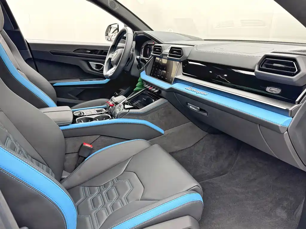 Lamborghini Urus SE — фото 4