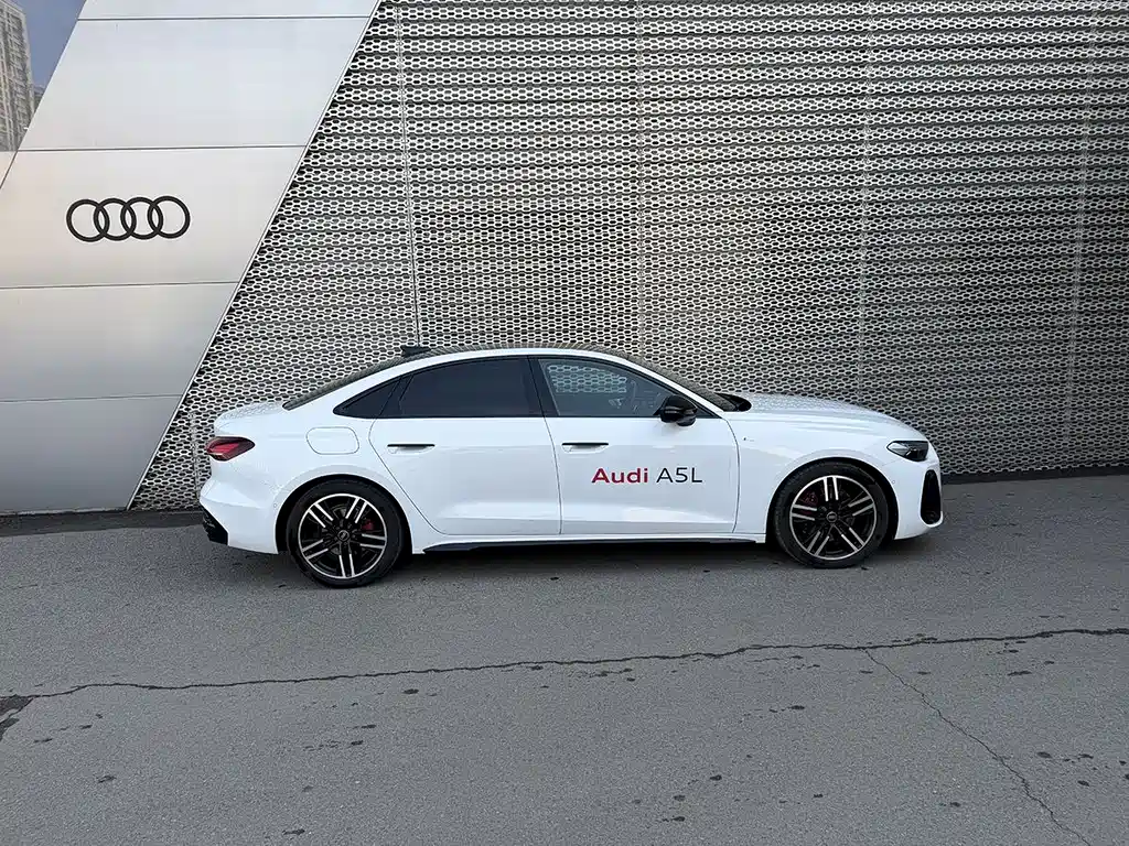 Audi A5L — фото 5