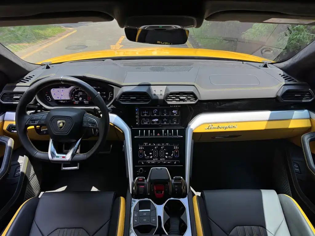 Lamborghini Urus — фото 8