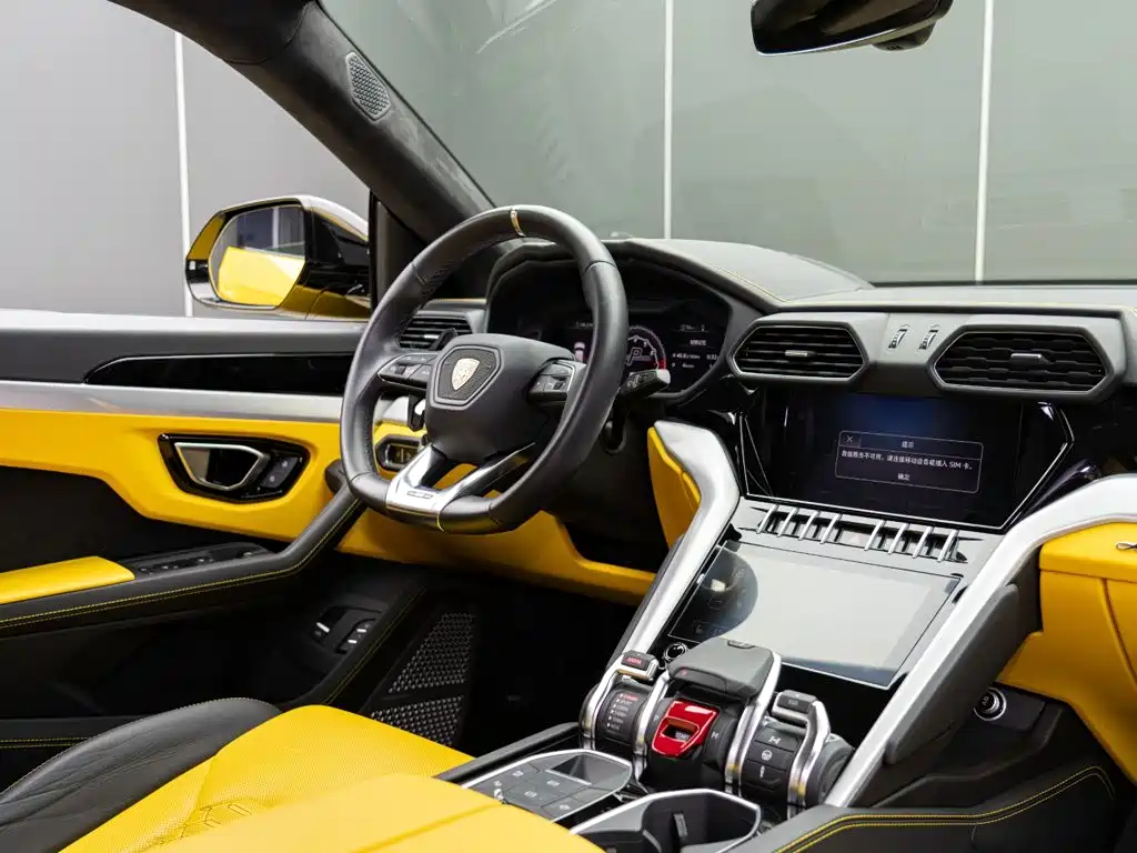 Lamborghini Urus — фото 17