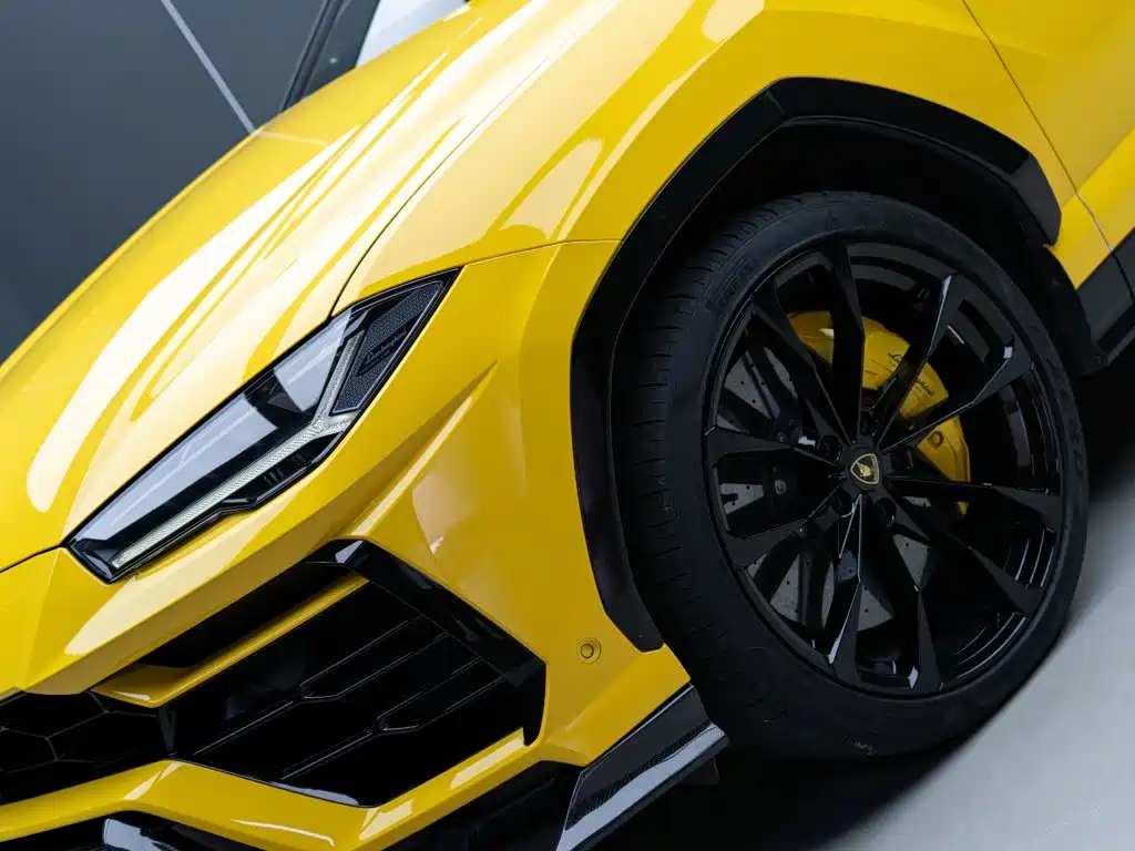 Lamborghini Urus — фото 3