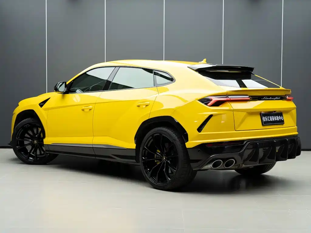 Lamborghini Urus — фото 5