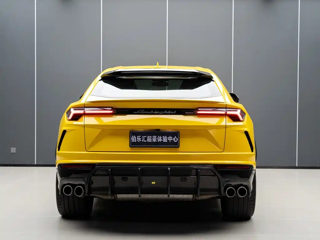 Lamborghini Urus — фото 7