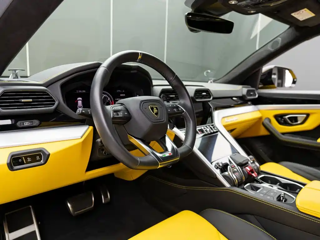 Lamborghini Urus — фото 9