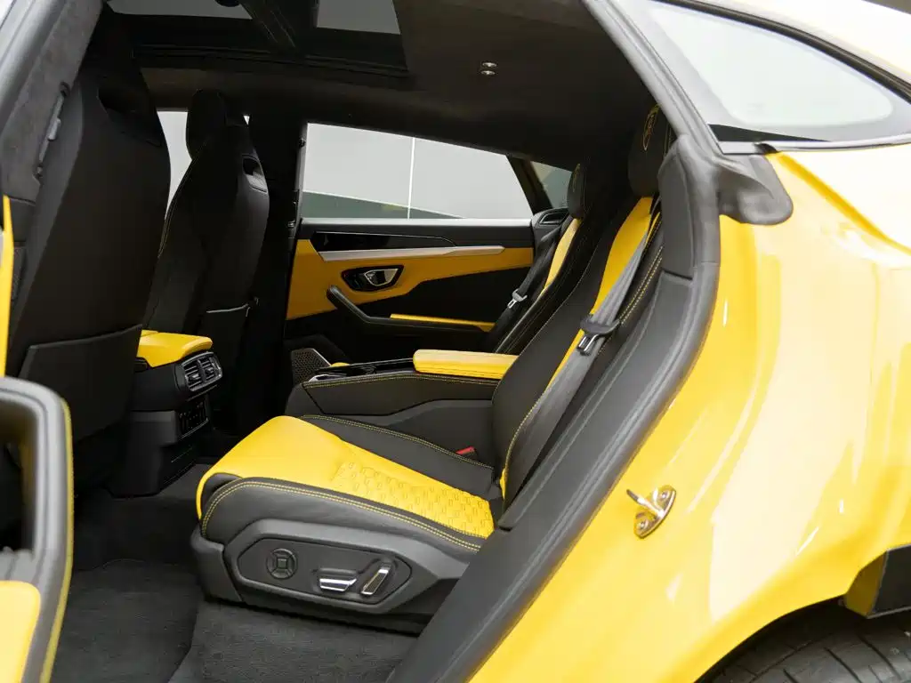 Lamborghini Urus — фото 10