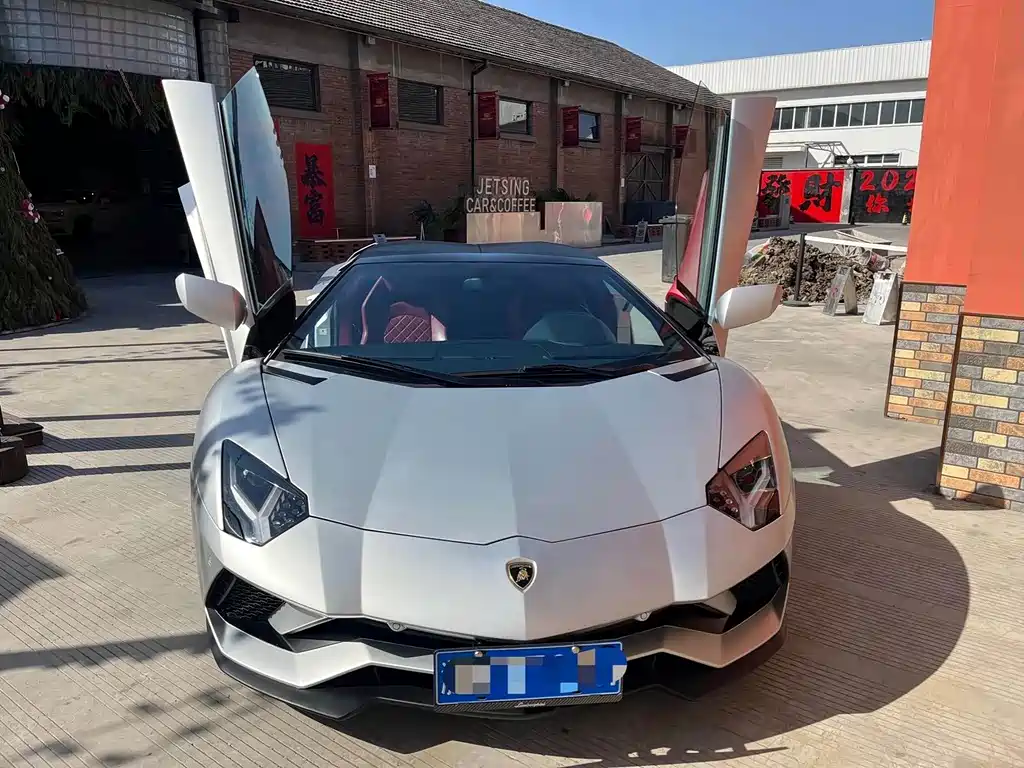 Lamborghini Aventador — фото 2