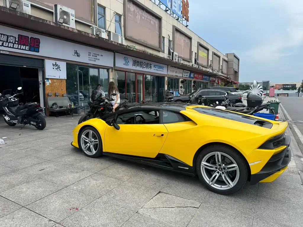 Lamborghini Huracán — фото 3