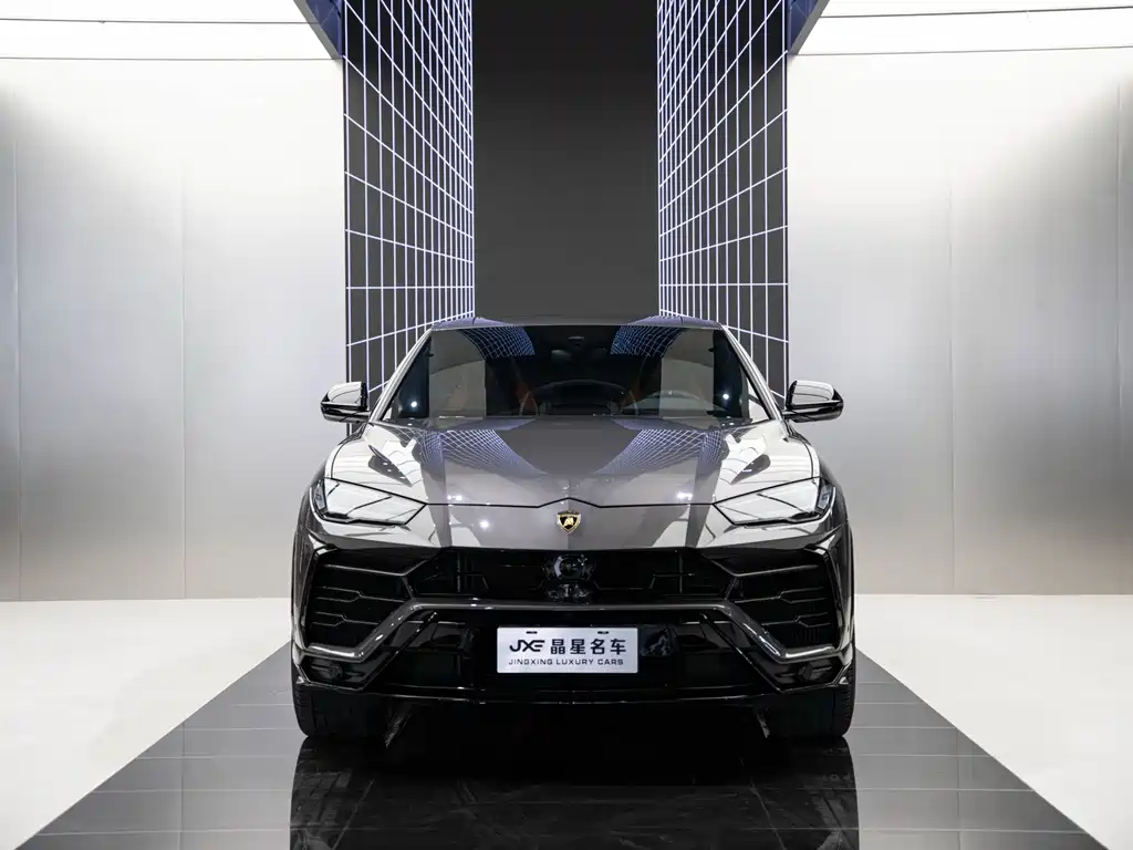 Lamborghini Urus — фото 2