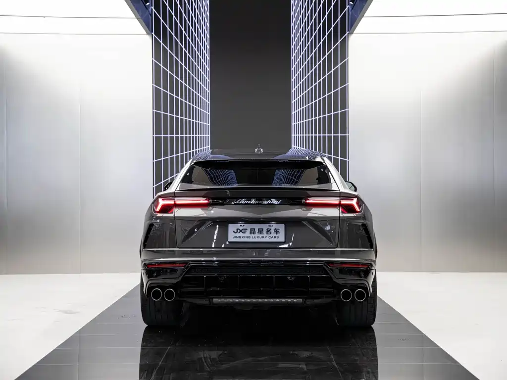 Lamborghini Urus — фото 13