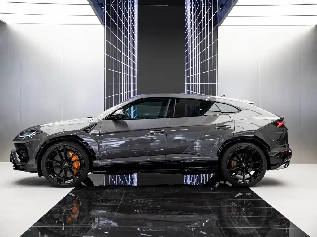 Lamborghini Urus — фото 3