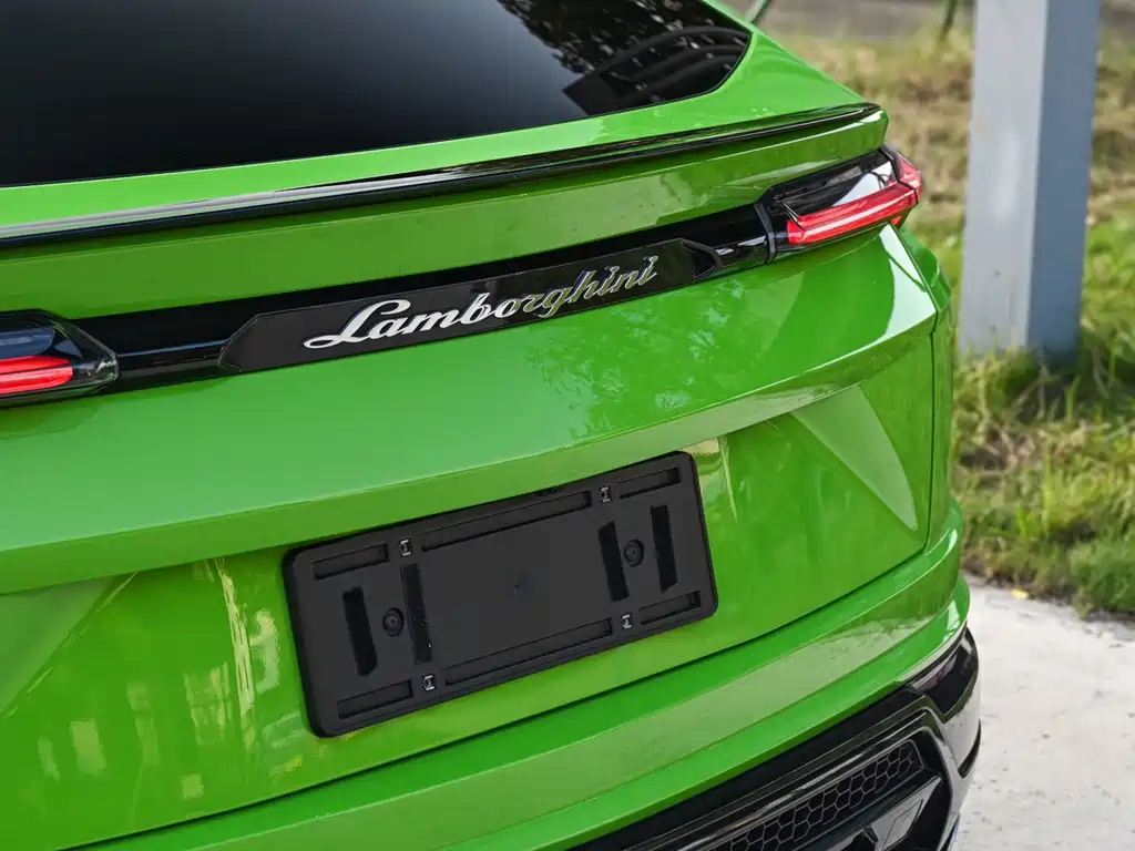 Lamborghini Urus — фото 28