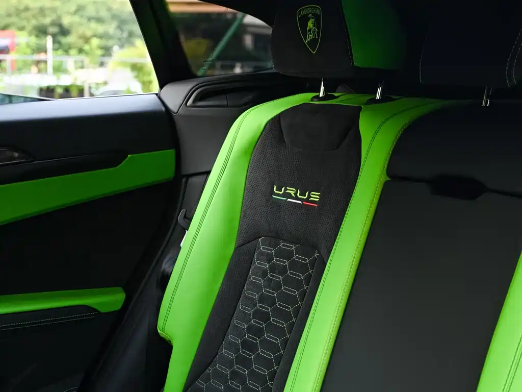 Lamborghini Urus — фото 9