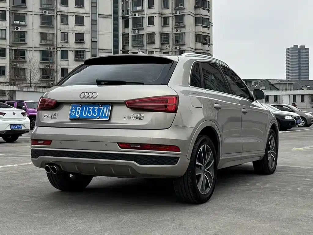 Audi Q3 — фото 8