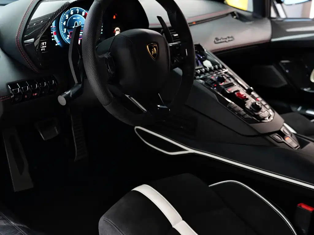 Lamborghini Aventador — фото 15