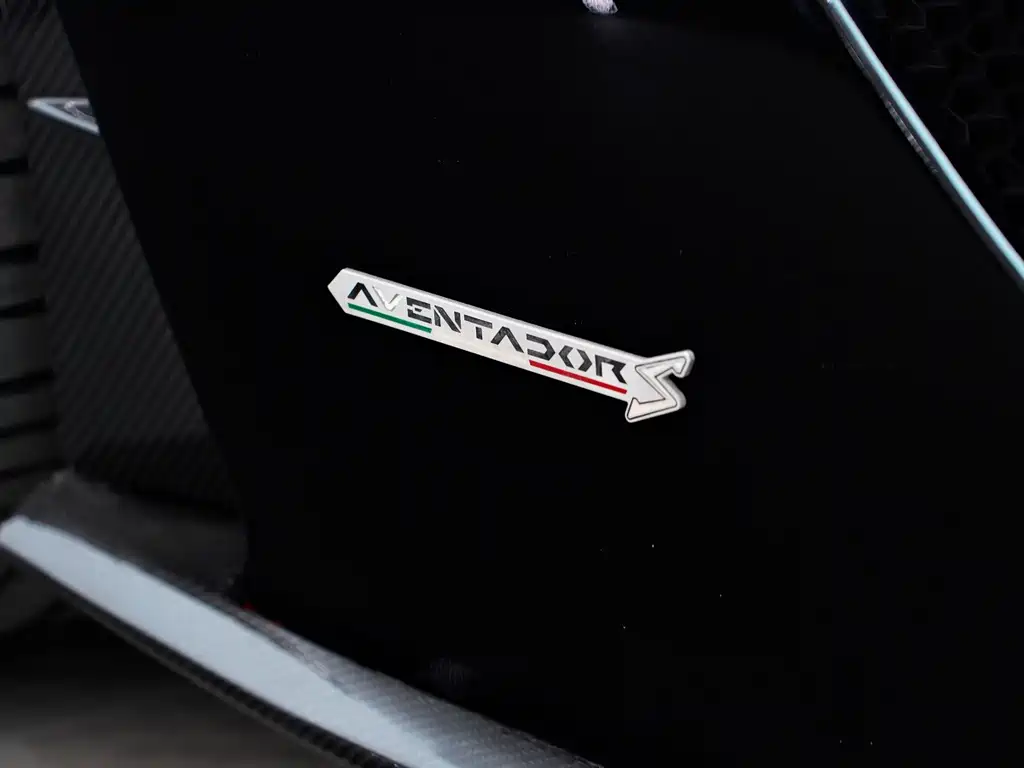 Lamborghini Aventador — фото 28