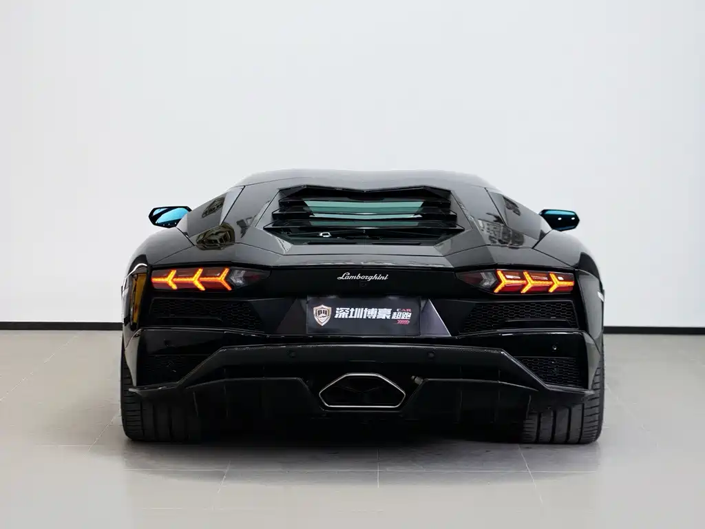 Lamborghini Aventador — фото 4