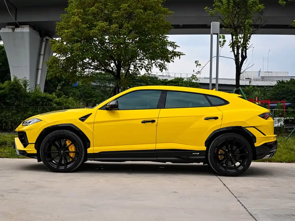 Lamborghini Urus — фото 2
