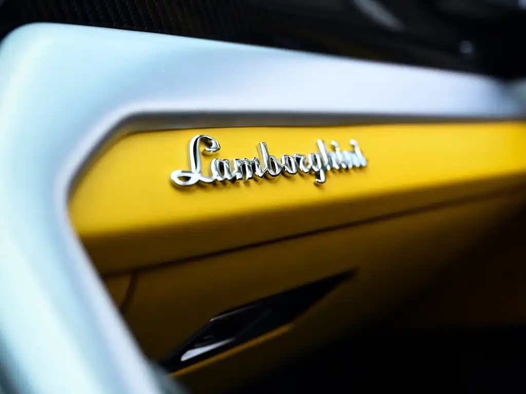 Lamborghini Urus — фото 19