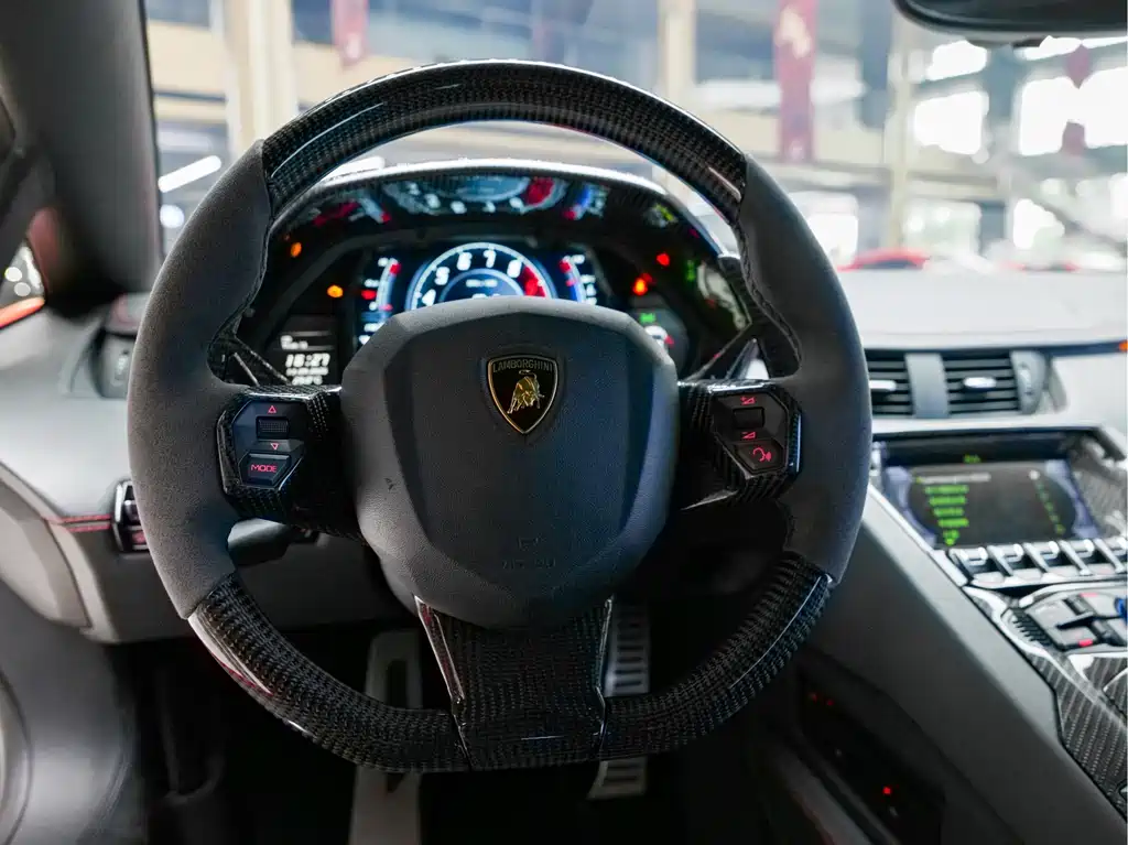 Lamborghini Aventador — фото 13