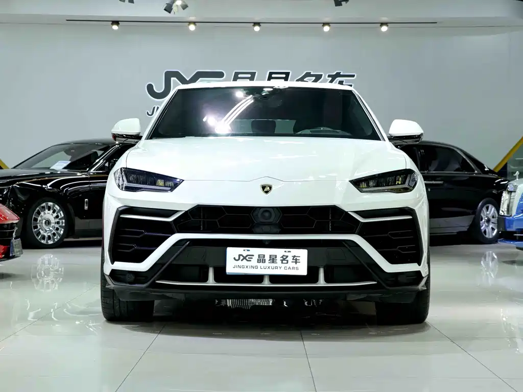 Lamborghini Urus — фото 2
