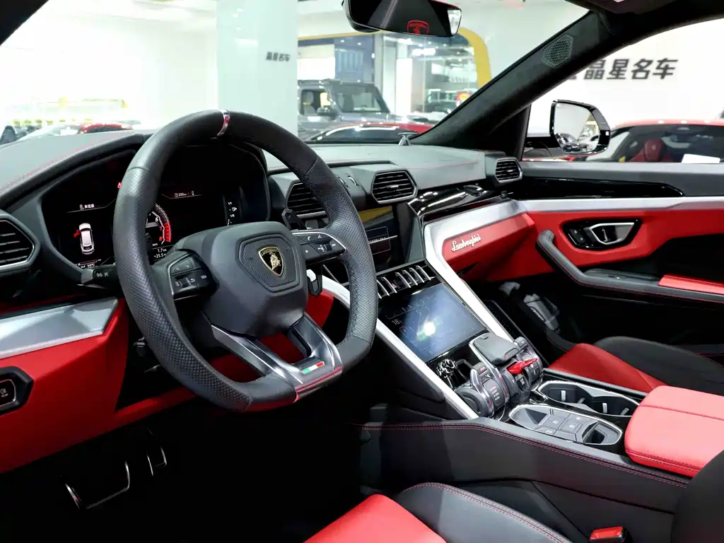 Lamborghini Urus — фото 3