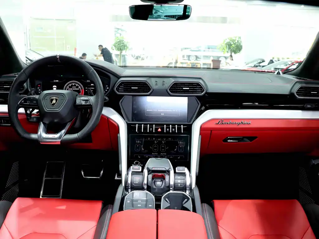 Lamborghini Urus — фото 4