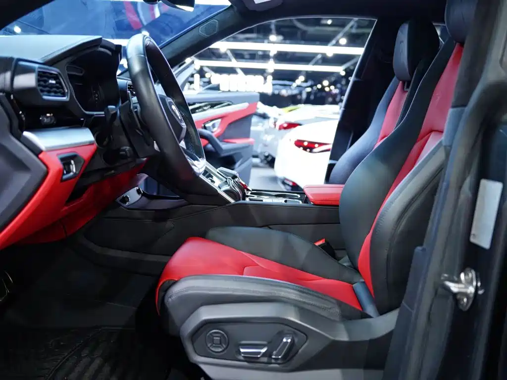 Lamborghini Urus — фото 18