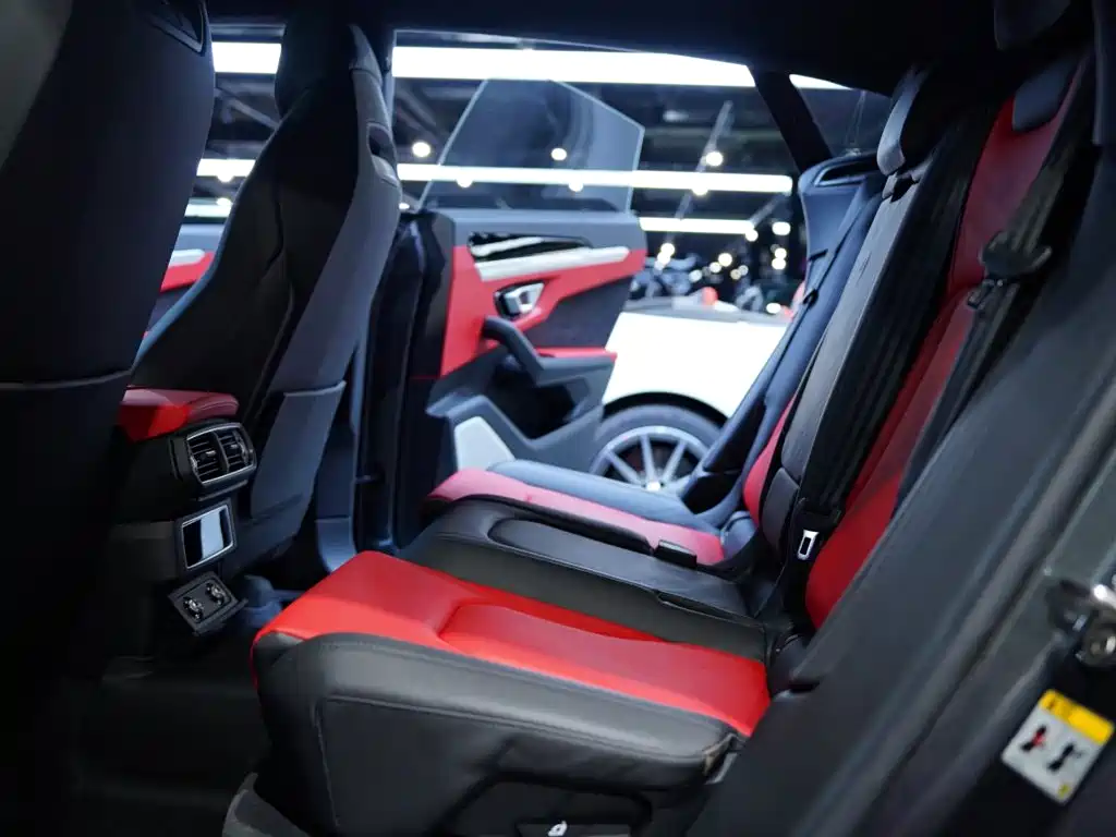 Lamborghini Urus — фото 31