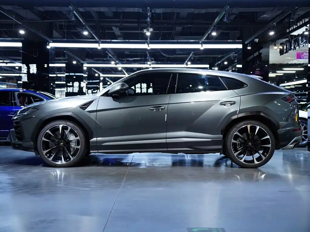 Lamborghini Urus — фото 5
