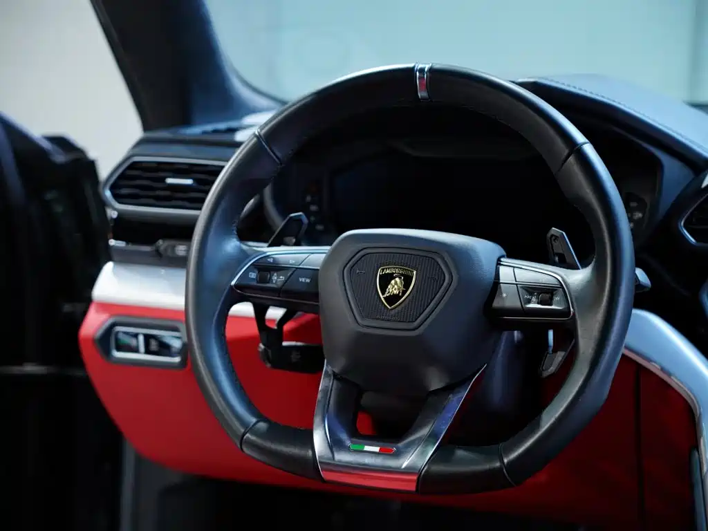 Lamborghini Urus — фото 46
