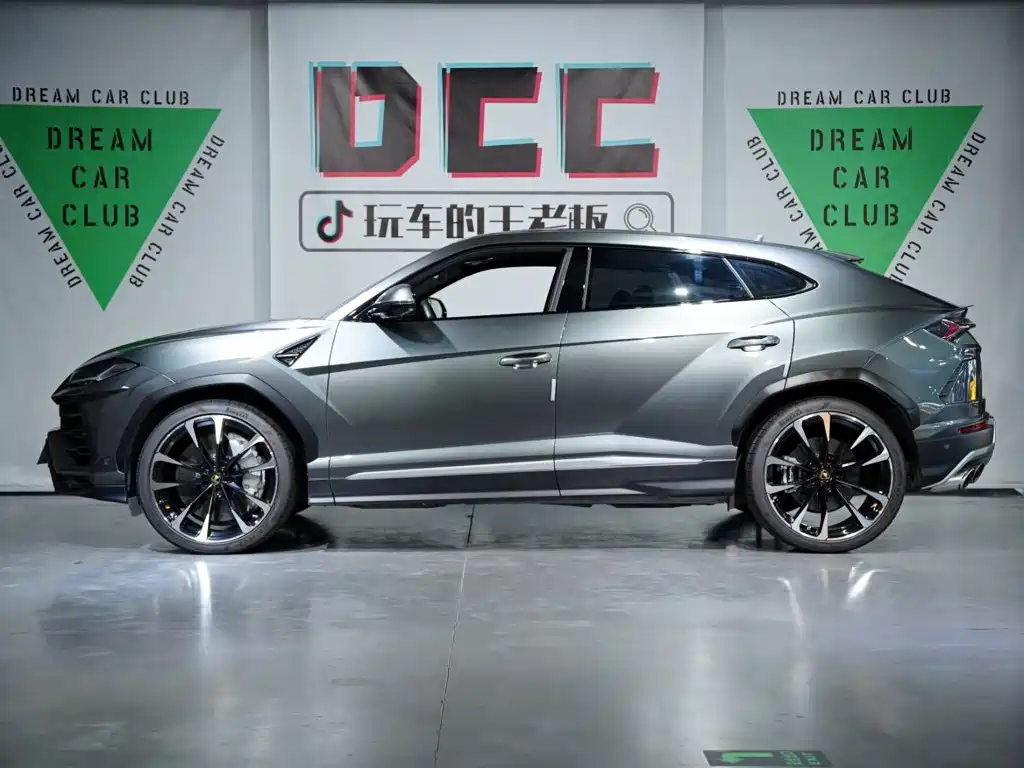 Lamborghini Urus — фото 51