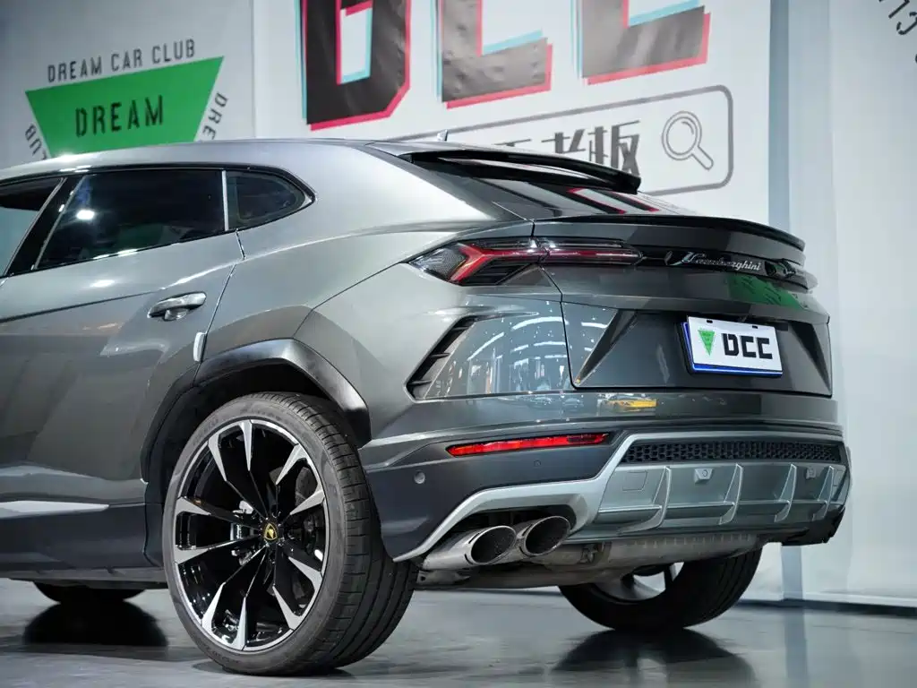 Lamborghini Urus — фото 53