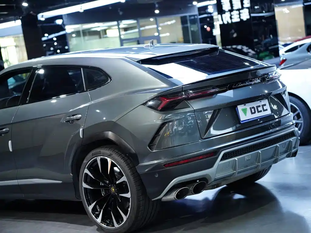 Lamborghini Urus — фото 7