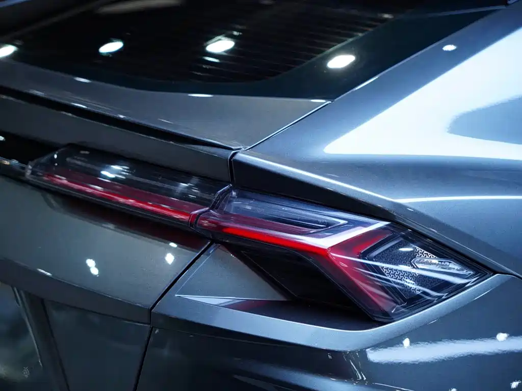 Lamborghini Urus — фото 10