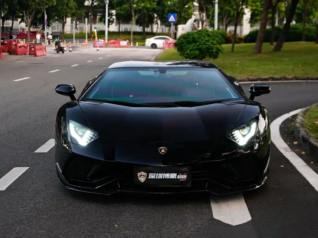 Lamborghini Aventador — фото 4
