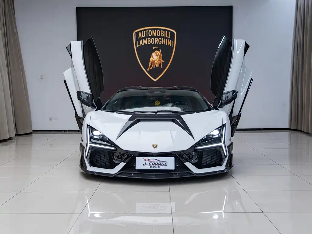 Lamborghini Revuelto — фото 2
