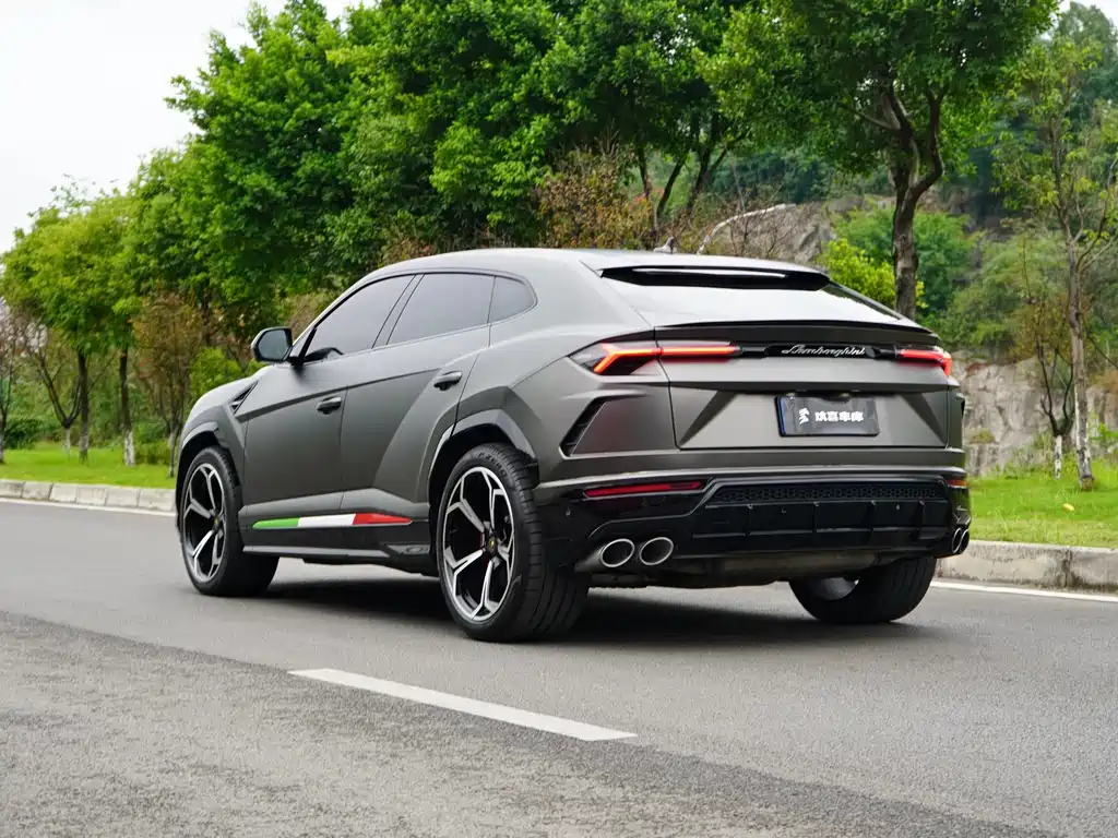 Lamborghini Urus — фото 4