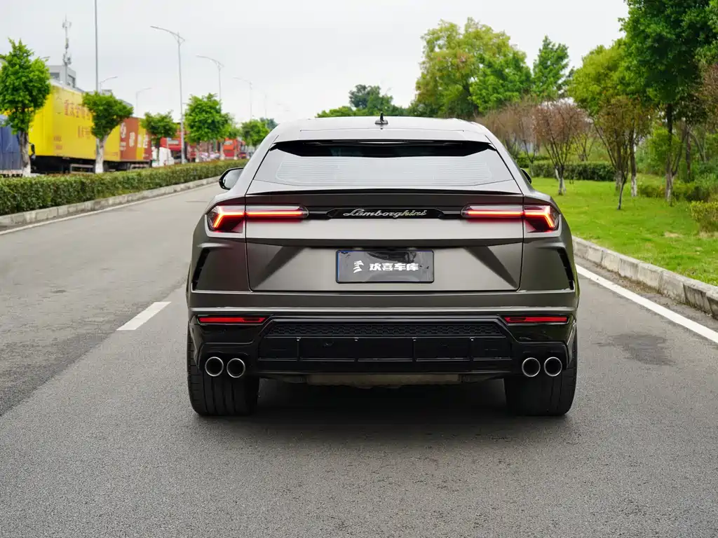 Lamborghini Urus — фото 5
