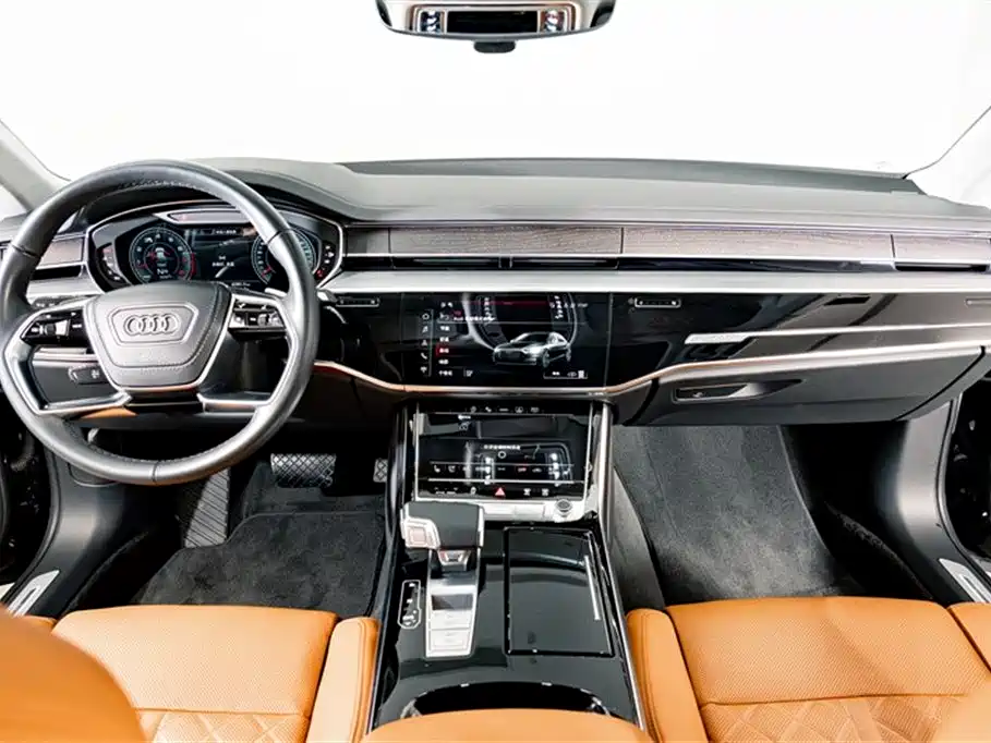Audi A8 — фото 13