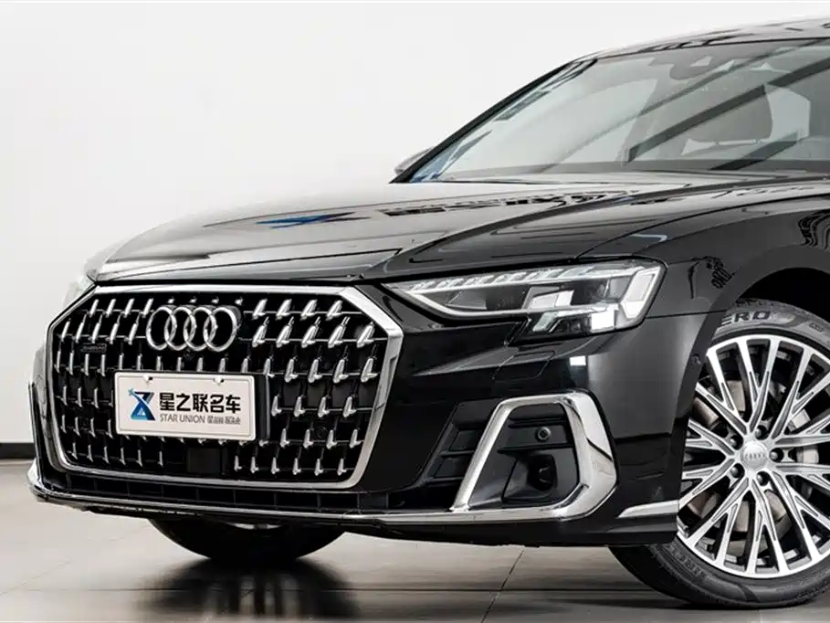 Audi A8 — фото 3