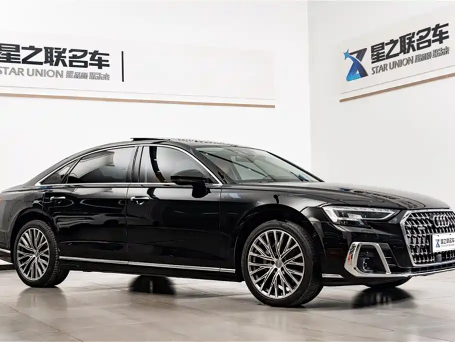 Audi A8 — фото 6