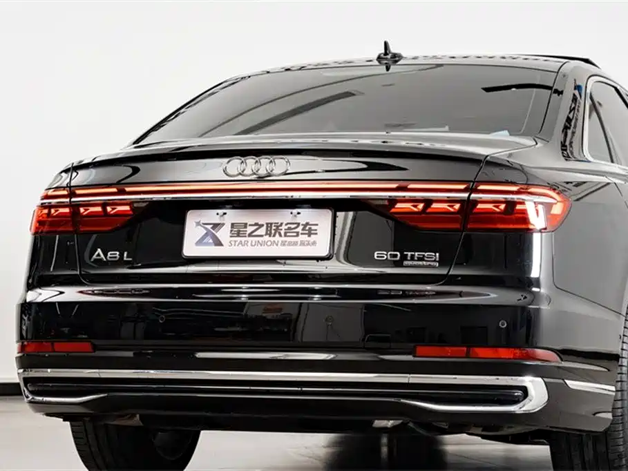 Audi A8 — фото 8