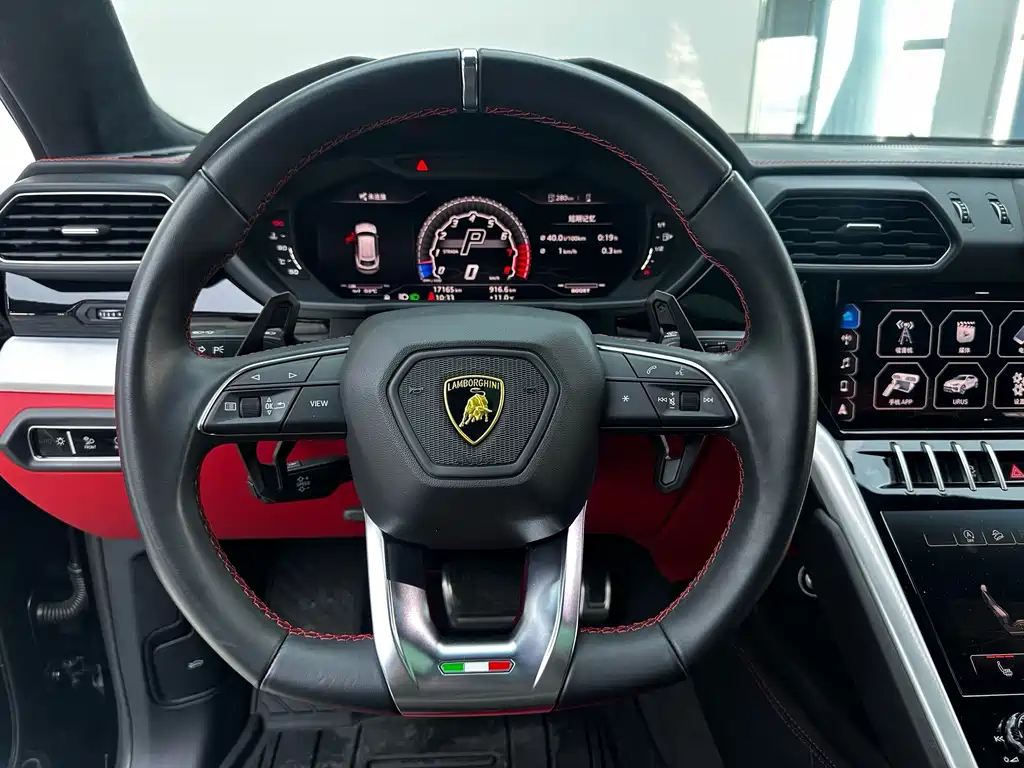 Lamborghini Urus — фото 15