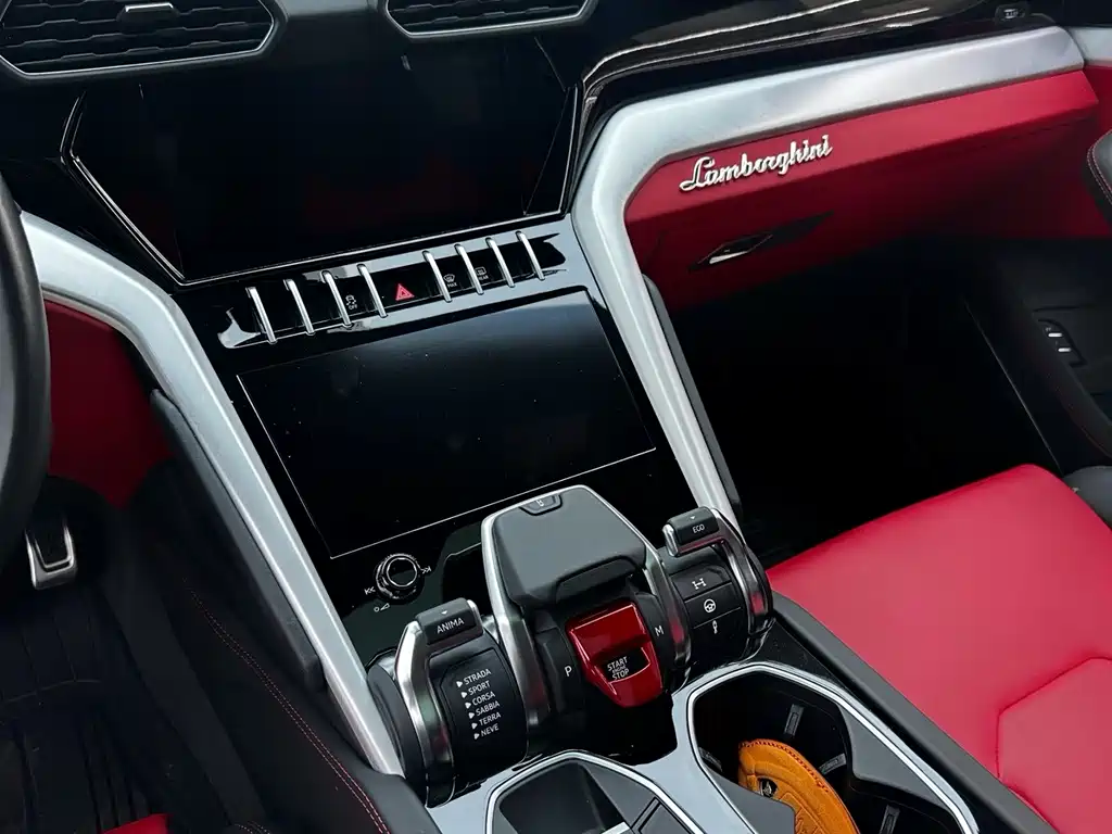 Lamborghini Urus — фото 17